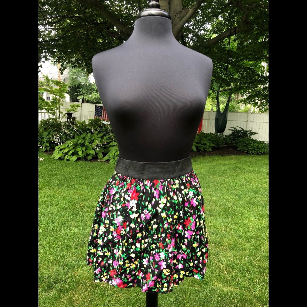 Black floral skirt with elastic waist